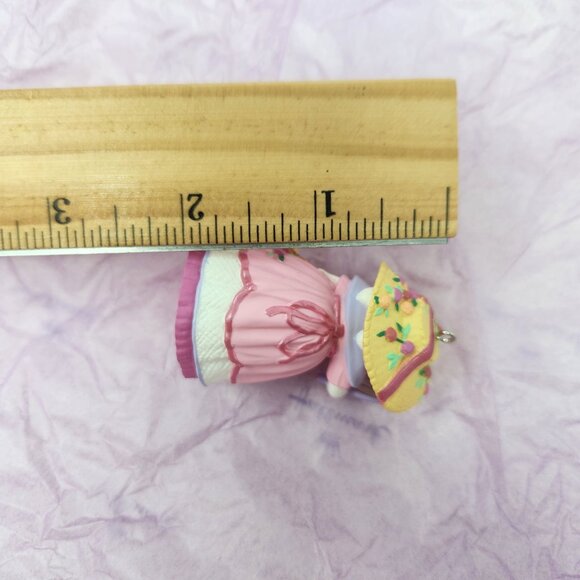1994 Hallmark Vintage Keepsake Ornament "Springtime Bonnets Series 2" Collectibl - Picture 6 of 9